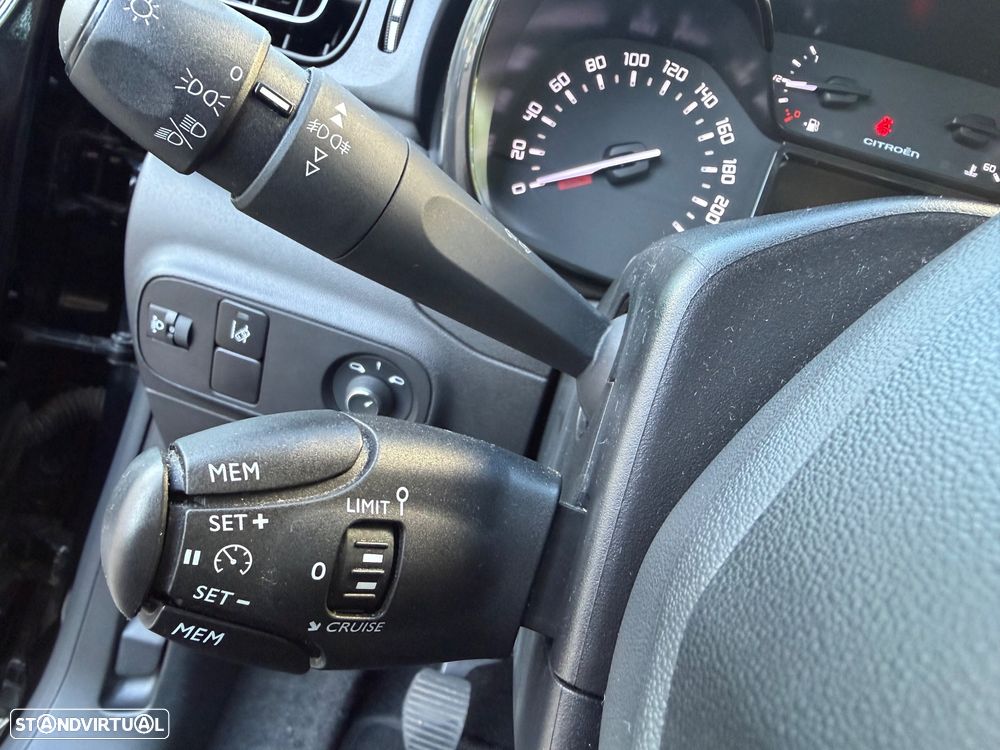 Citroën C3 1.2 PureTech Shine - 24