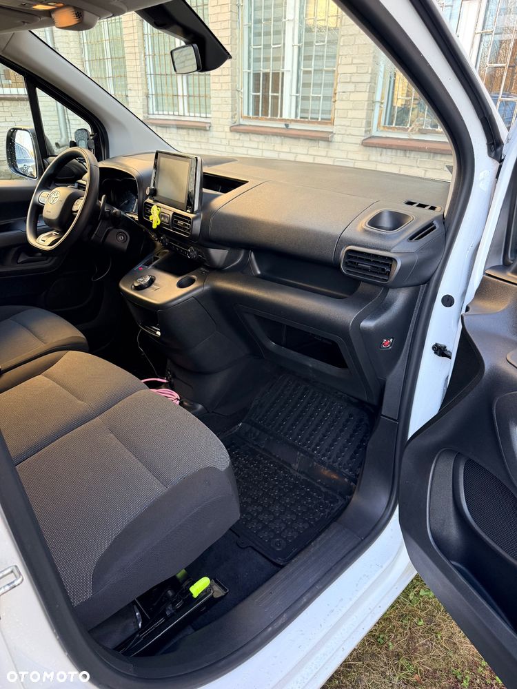 Toyota Proace City - 7