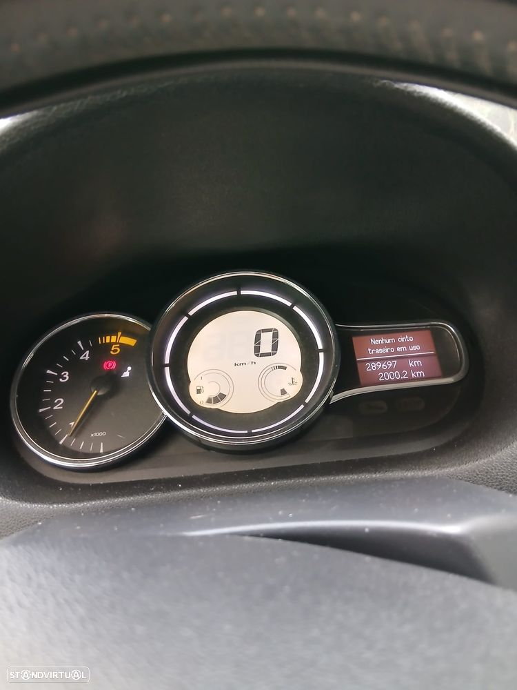 Renault Mégane 1.5 dCi Dynamique - 7