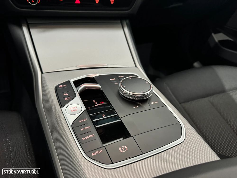 BMW 320 e Corporate Edition Auto - 25