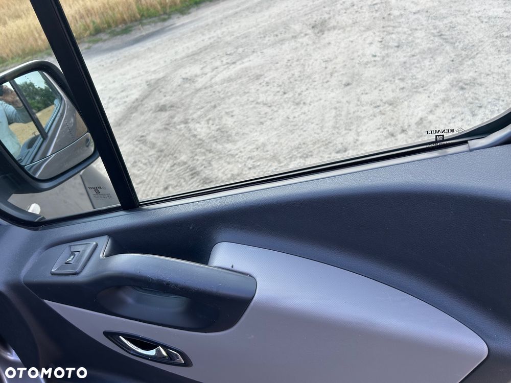 Renault Trafic - 24