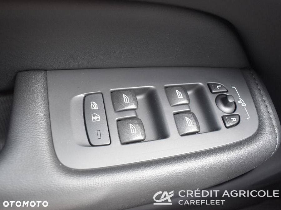 Volvo XC 60 B4 B Plus Bright - 22