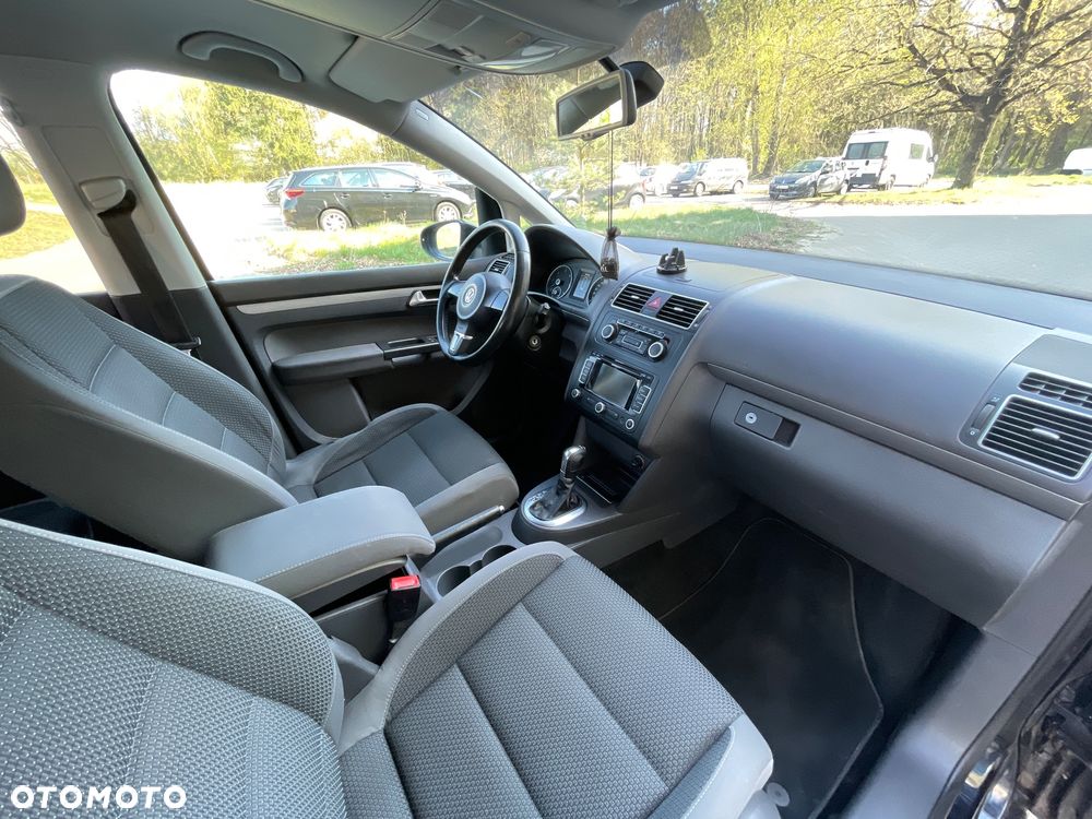 Volkswagen Touran 2.0 TDI DPF Highline DSG - 20