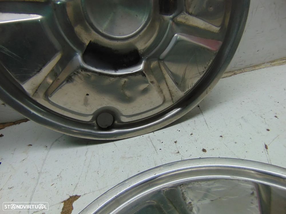 Mazda 818 tampões roda - 8
