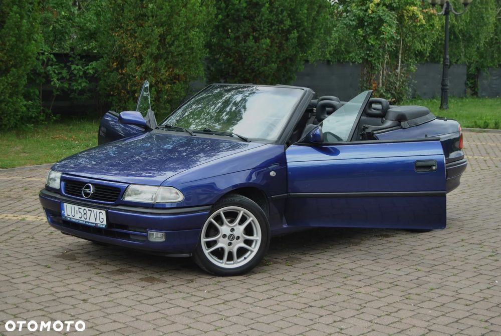Opel Astra 1.8 Bertone - 23