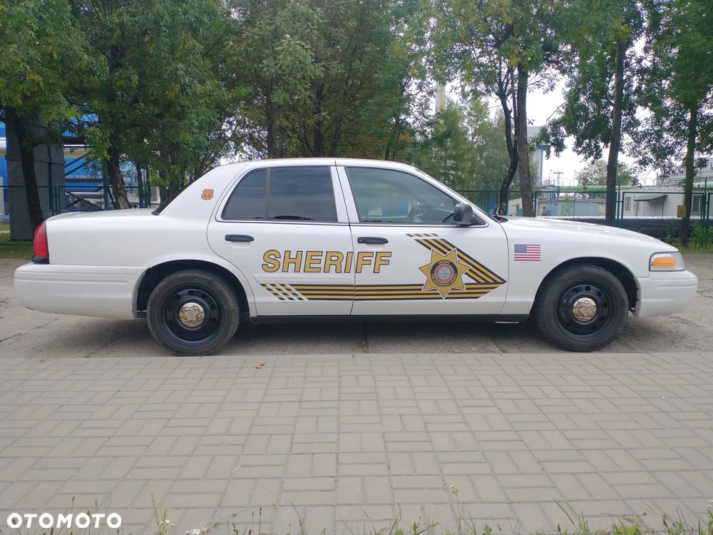 Ford Crown - 18