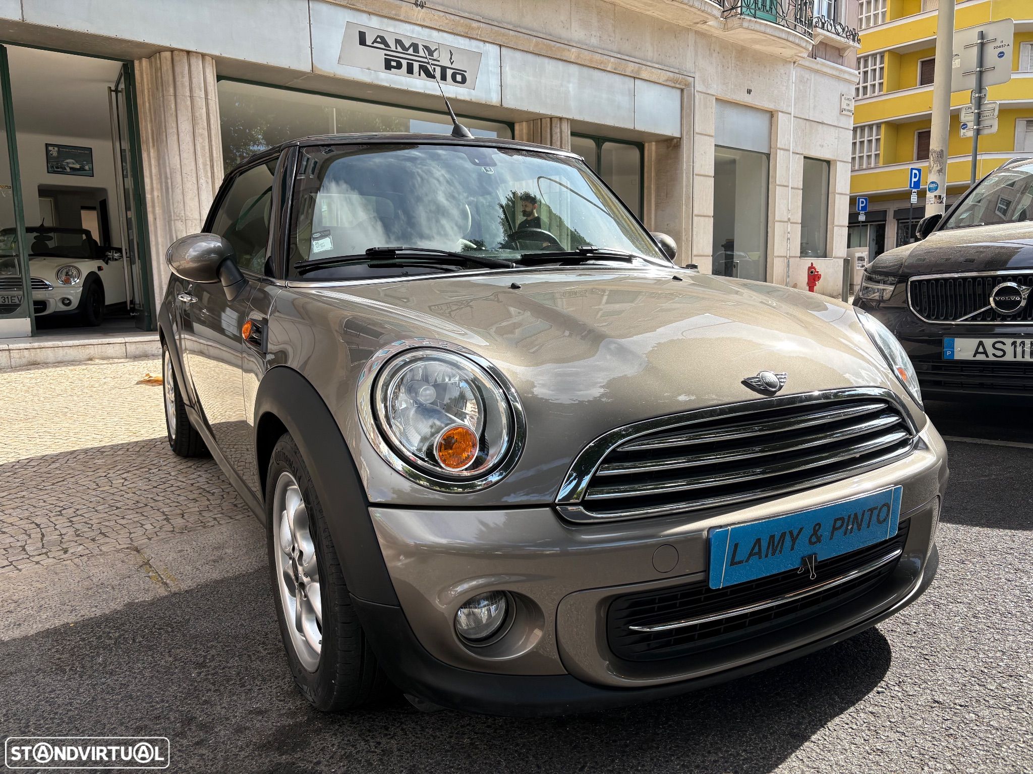 MINI Cabrio Cooper Auto. Highgate - 1