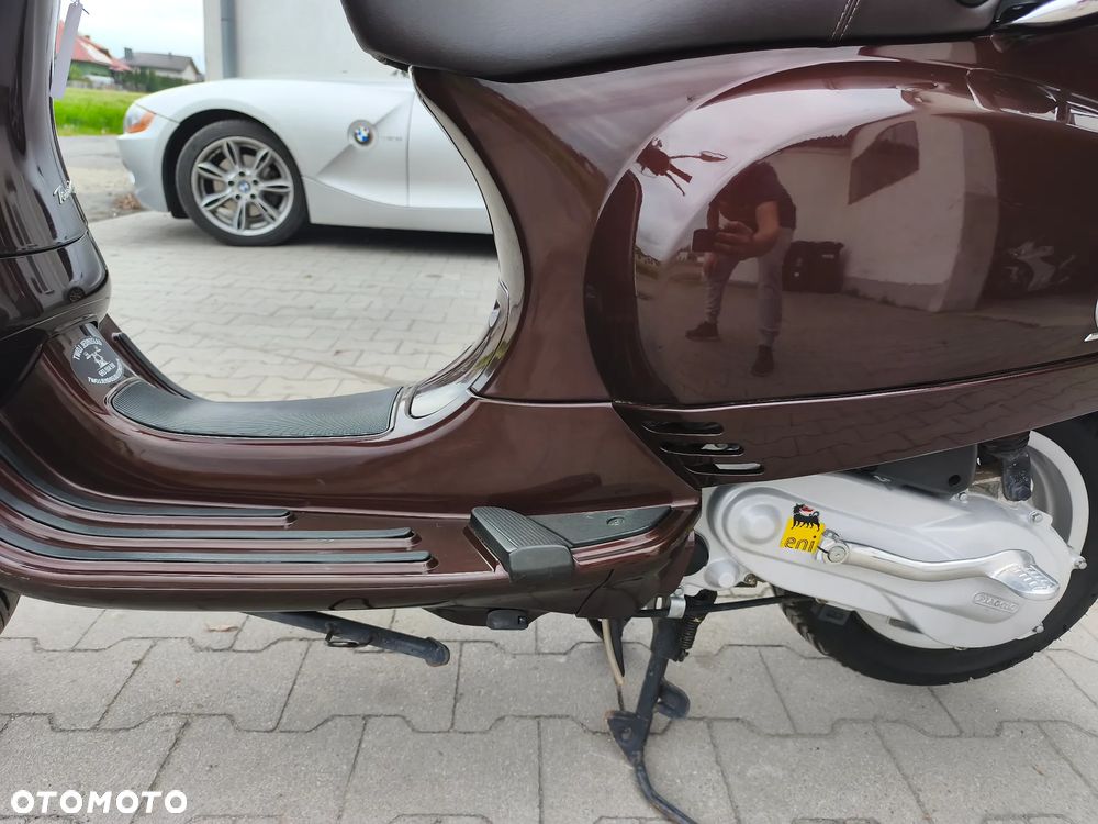 Piaggio Vespa - 12