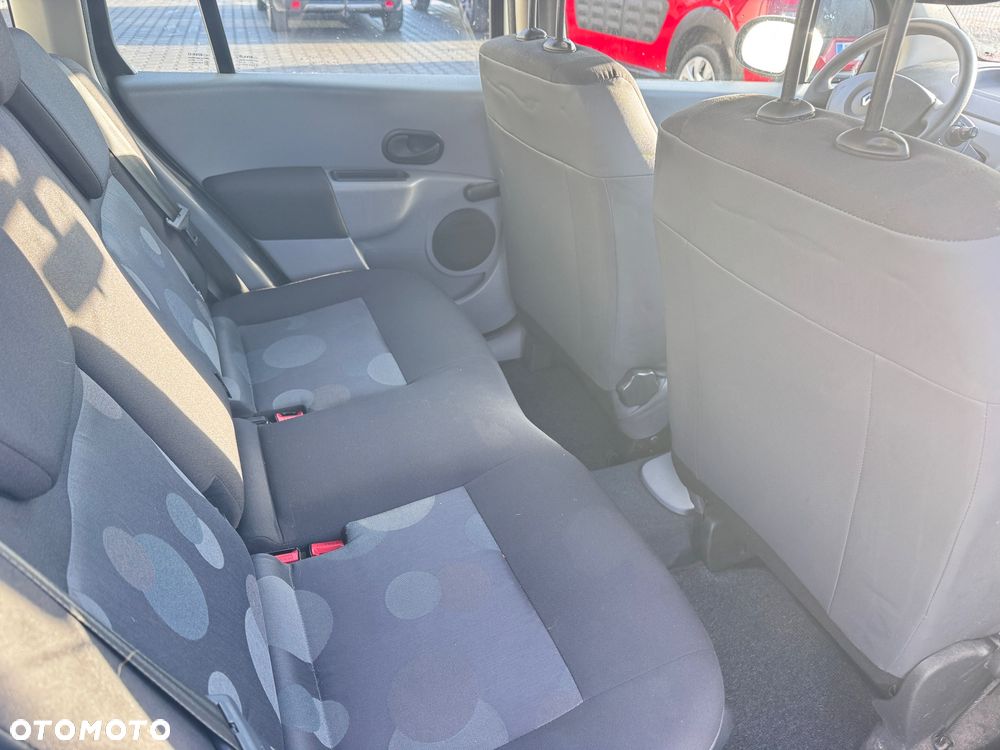 Renault Modus 1.2 16V Expression - 11