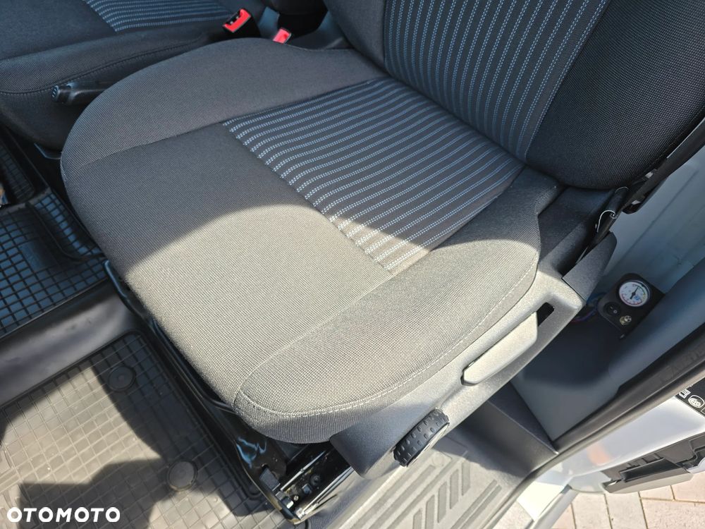 Ford TRANSIT 350-170 IZOTERMA WINDA 750Kg 48 Tyś Km SERWIS ASO FORD DO OSTATNIEGO Km SALON PL STAN JAK NOWY TEMPOMAT KLIMA ELKTRYKA ASYSTEN KIEROWCY WZMOCNIONE TYLNE ZAWIESZENIE RESOR + PODUSZKI PNEŁMATYCZNE - 38