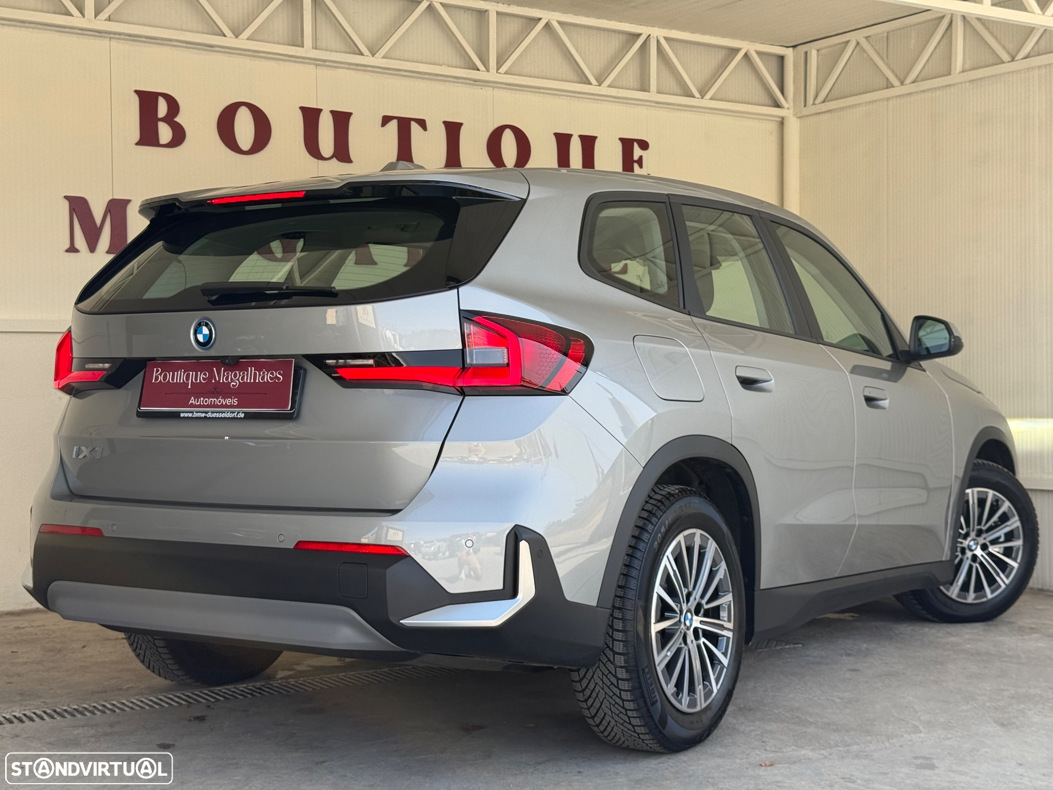 BMW iX1 xDrive30 - 16