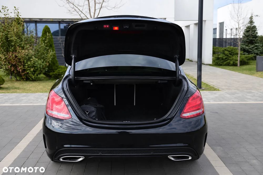 Mercedes-Benz Klasa C 300 9G-TRONIC - 11