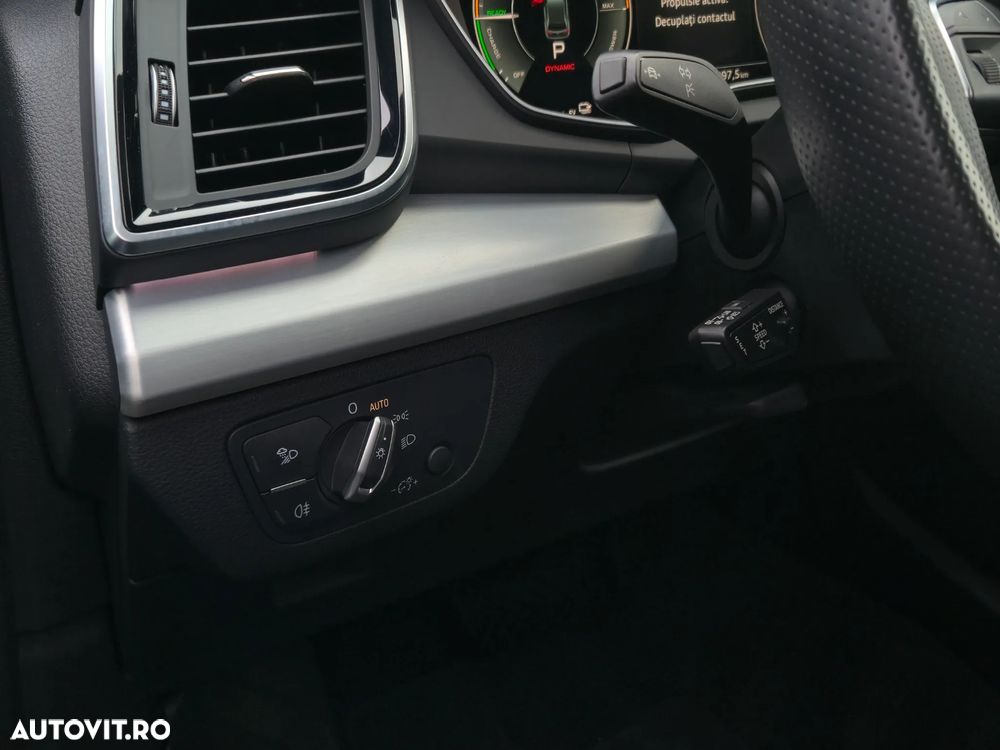 Audi Q5 55 TFSIe quattro S tronic S line - 23