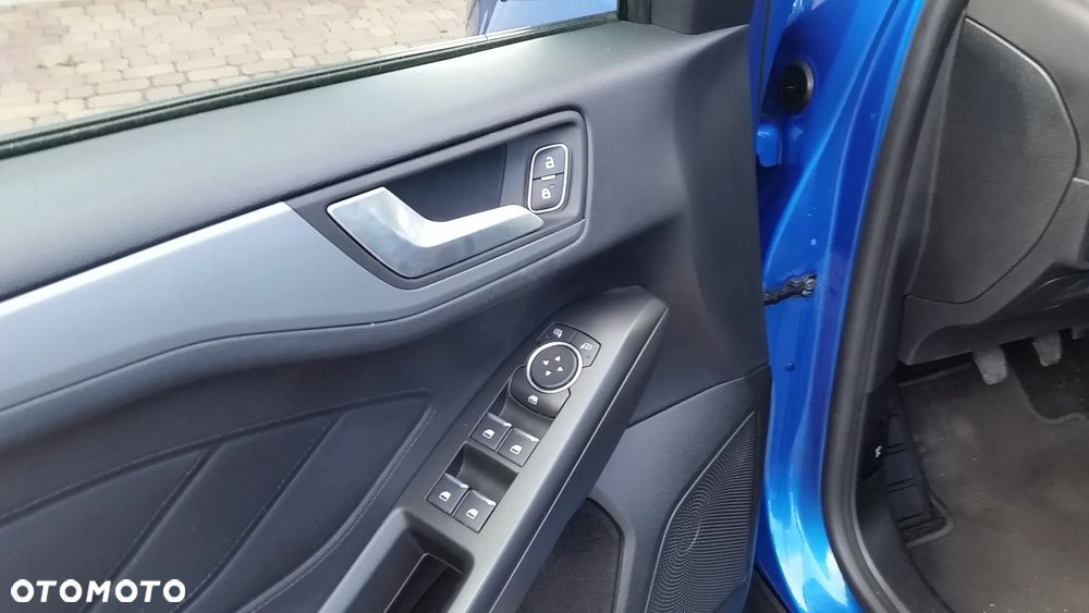 Ford Focus 1.0 EcoBoost Trend Edition - 17