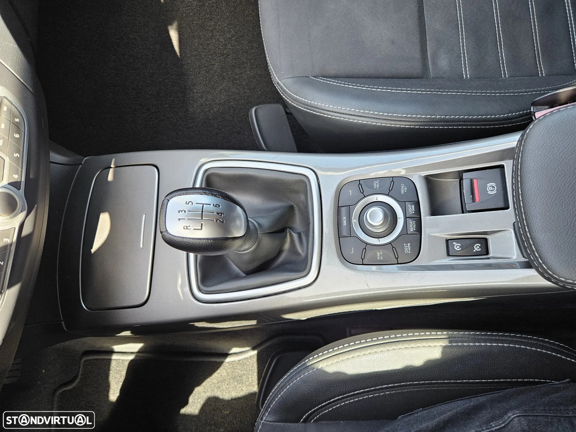 Renault Laguna Break 2.0 dCi Dynamique S 4control - 14