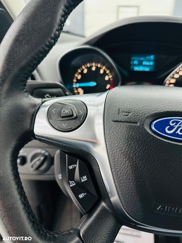 Ford Kuga 1.6 EcoBoost 2x4 Trend - 29