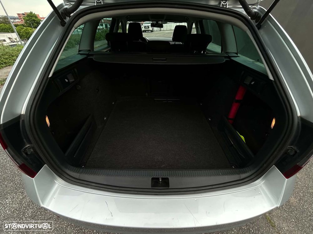 Skoda Octavia Break 1.6 TDi Ambition - 9
