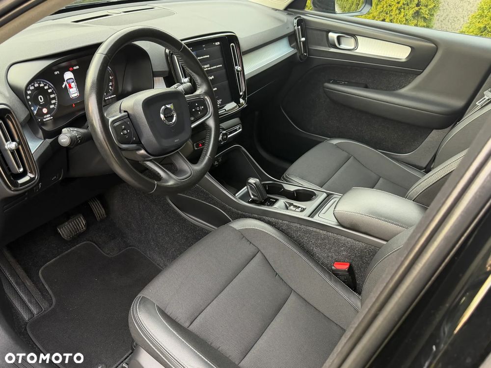 Volvo XC 40 D3 AWD Momentum Pro - 20