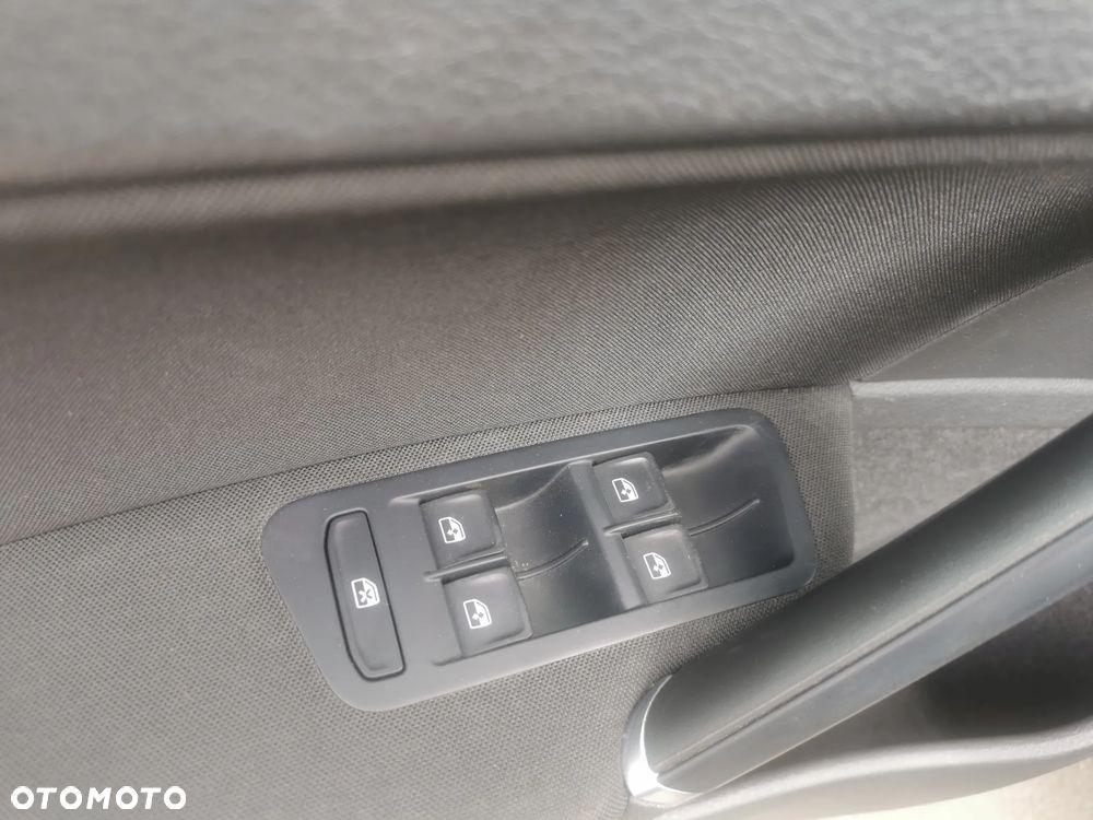Volkswagen Golf 1.0 TSI IQ Drive - 14