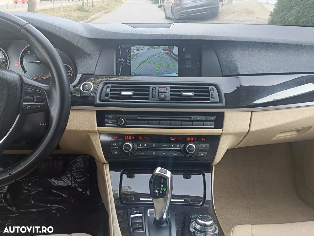 BMW Seria 5 520d Touring Sport-Aut. - 7