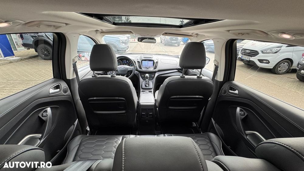 Ford Kuga 2.0 TDCi 4WD Powershift Vignale - 12