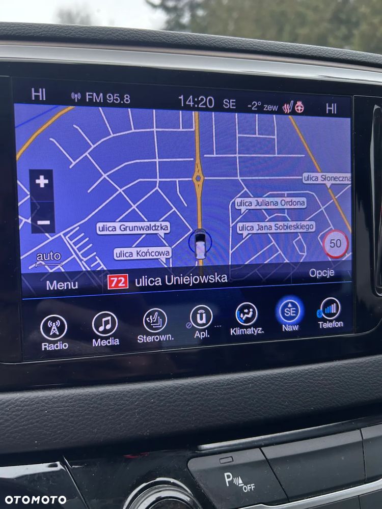 Chrysler Pacifica - 35