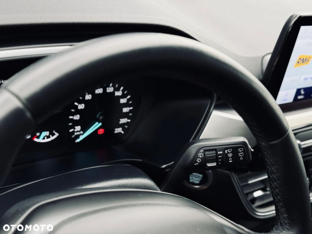 Ford Kuga 2.0 EcoBlue Hybrid TITANIUM - 34