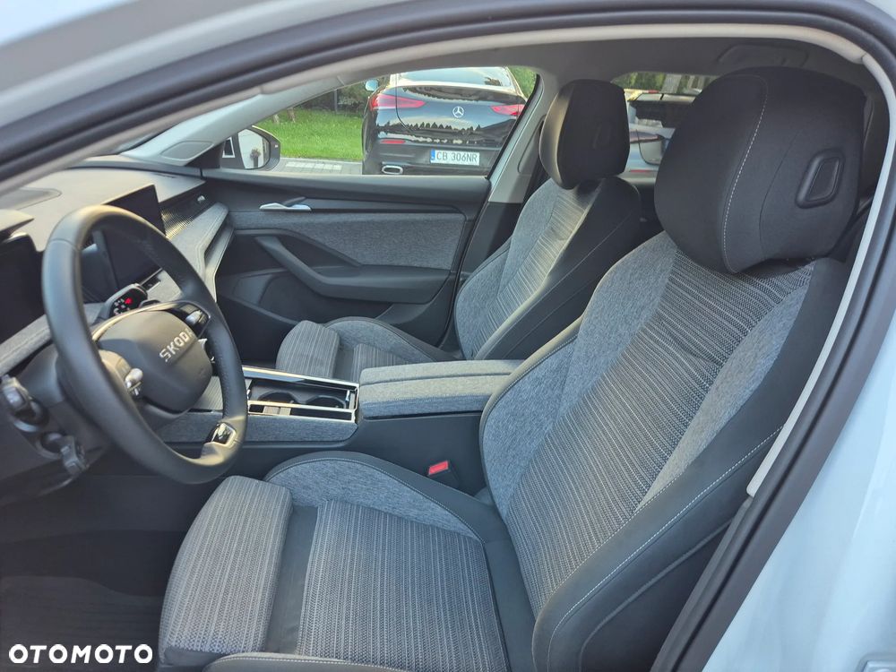 Skoda Superb 2.0 TDI SCR 4x4 Essence DSG - 5