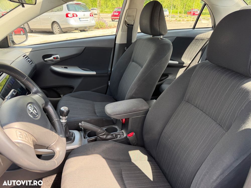 Toyota Corolla 2.0 D-4D DPF Sol - 9