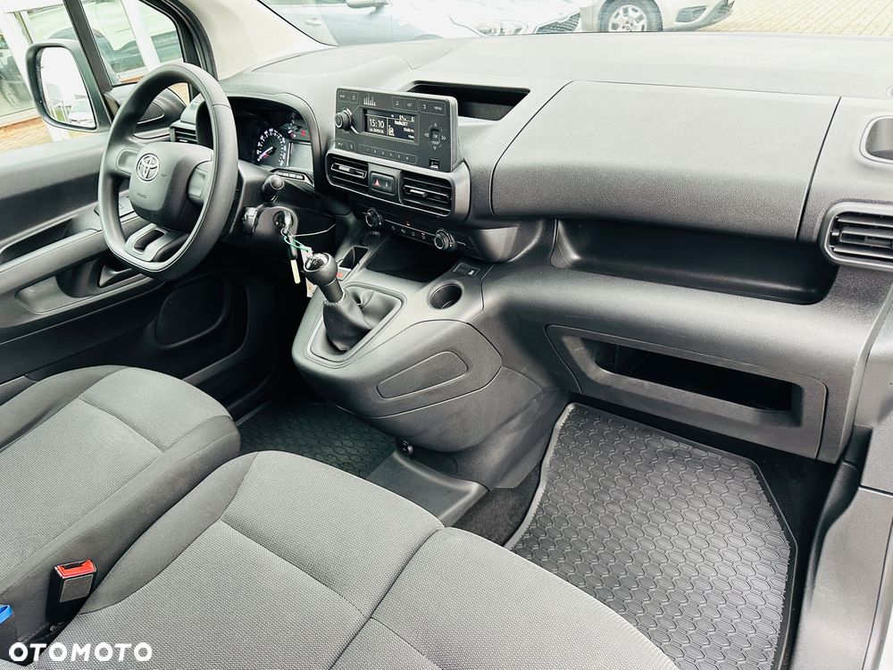 Toyota Proace City 1.5 D-4D  2,3t Active - 23