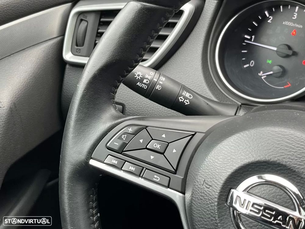 Nissan Qashqai 1.5 dCi N-Connecta Led - 16