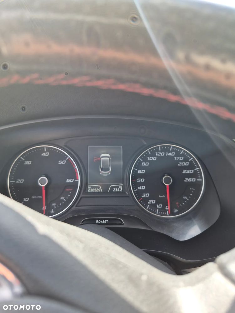 Seat Leon 2.0 TDI FR S&S DSG - 36