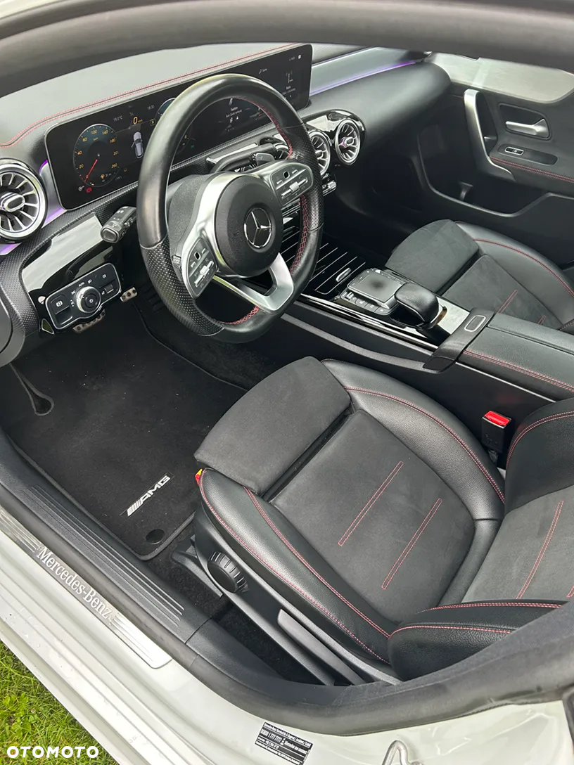 Mercedes-Benz CLA 200 d Shooting Brake 8G-DCT AMG Line - 12