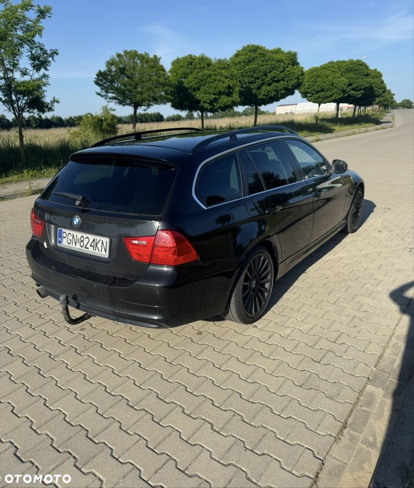 BMW Seria 3 2010 photo 4