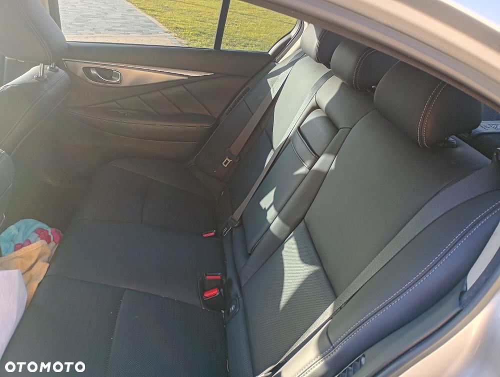Infiniti Q50 - 8