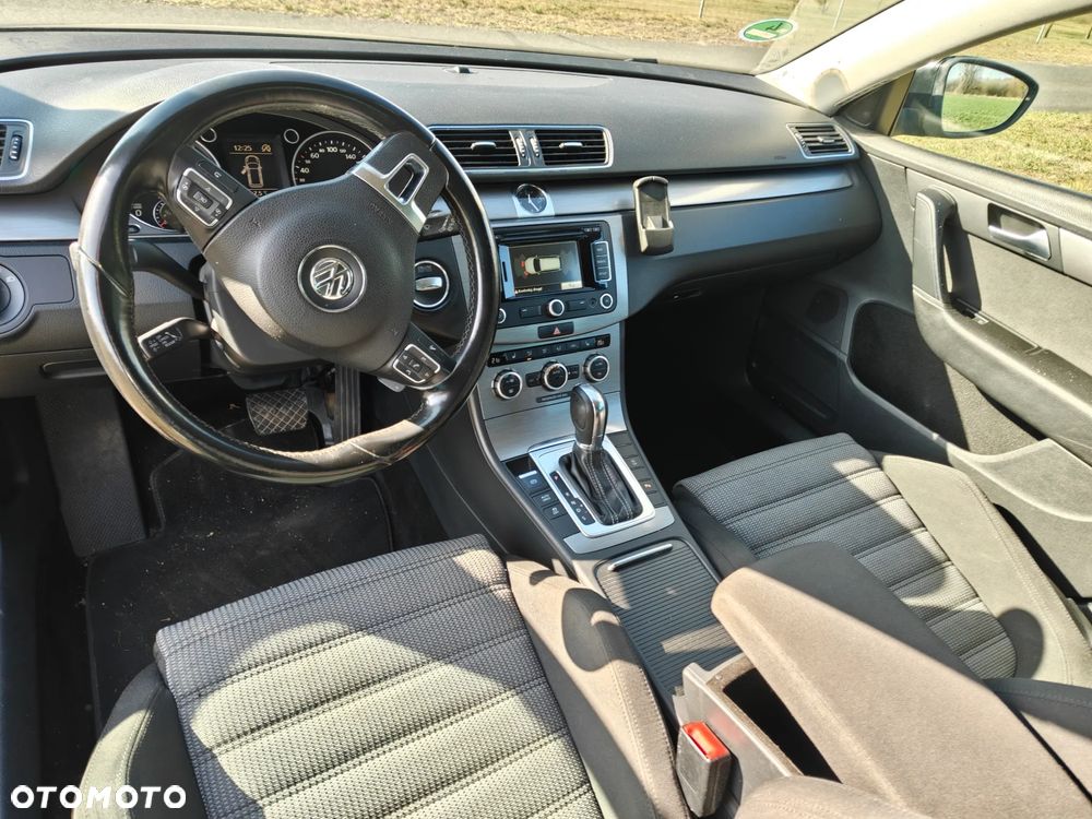 Volkswagen Passat Variant 2.0 TDI DSG BlueMotion Technology Business Edition - 12