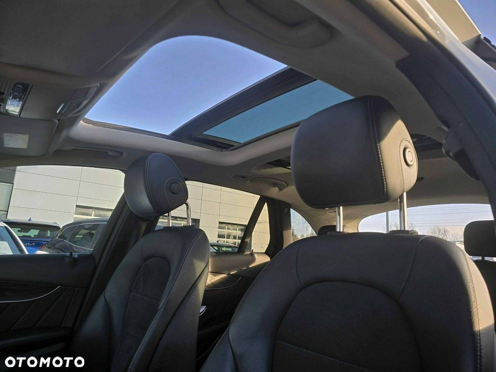 Mercedes-Benz GLC - 22