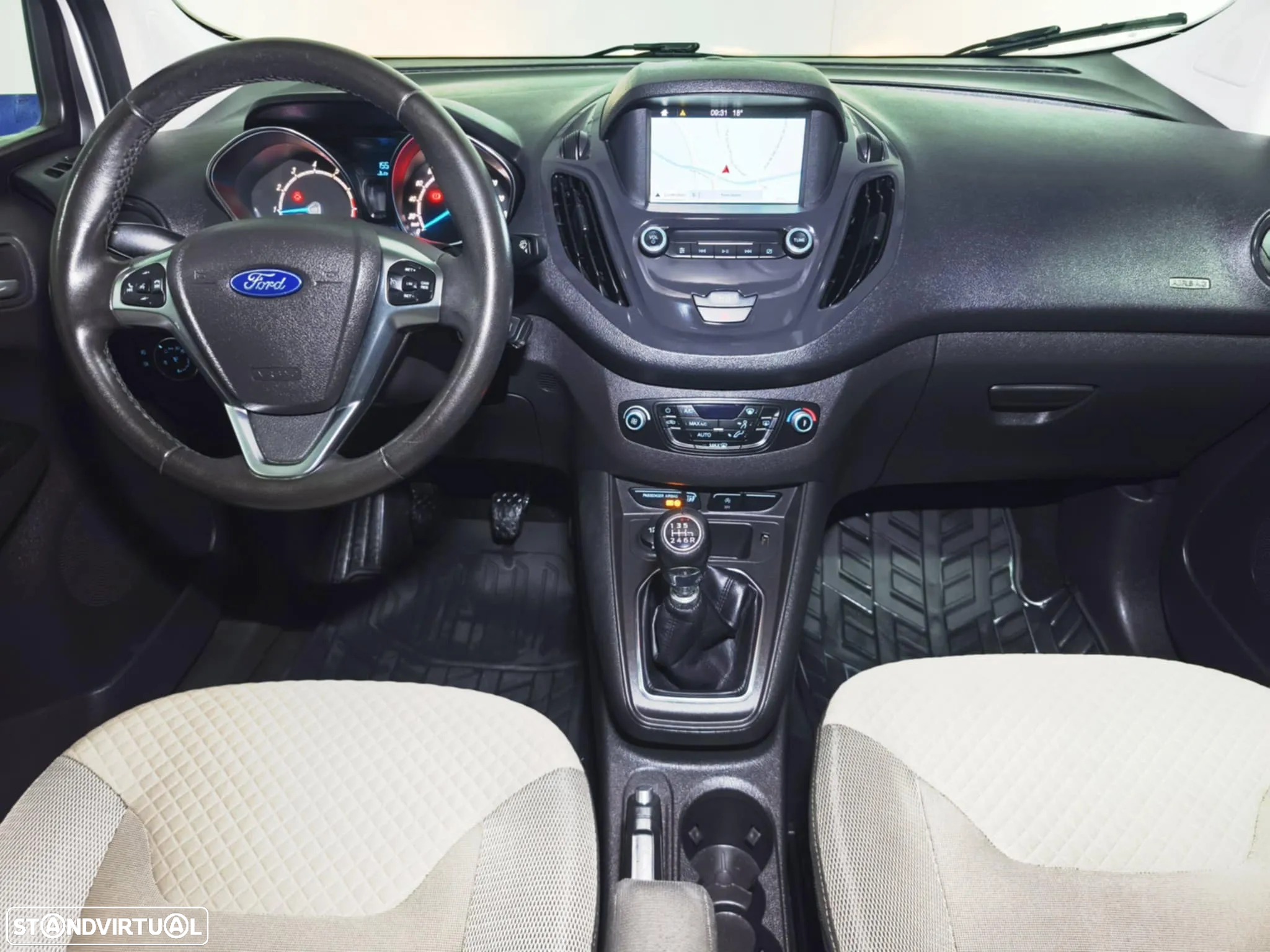 Ford Tourneo Courier 1.0 EcoBoost Titanium - 10