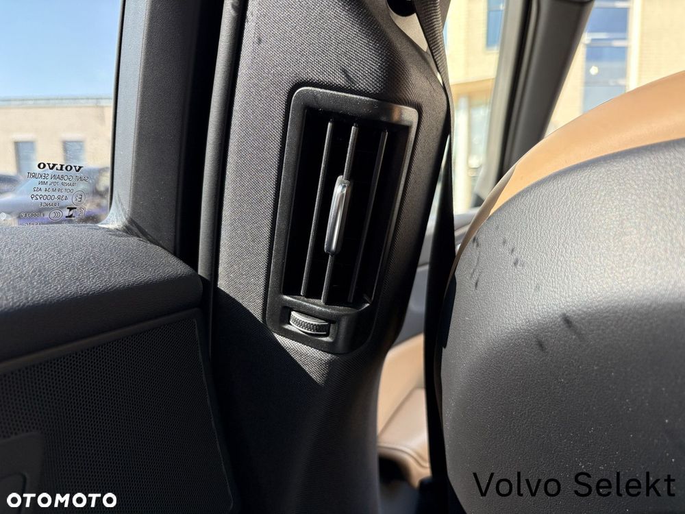Volvo XC 60 - 24