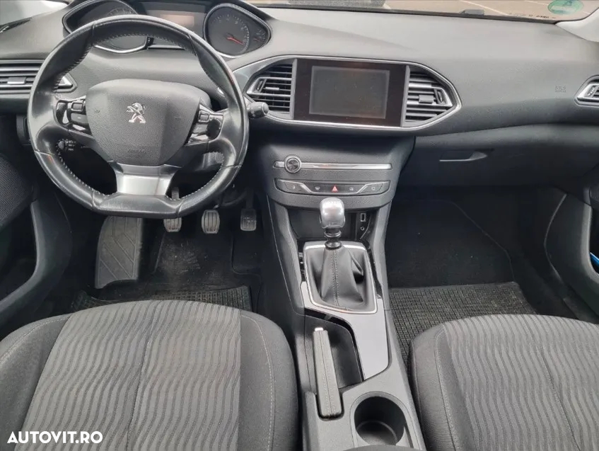 Peugeot 308 1.2 L PureTech Turbo Active - 2