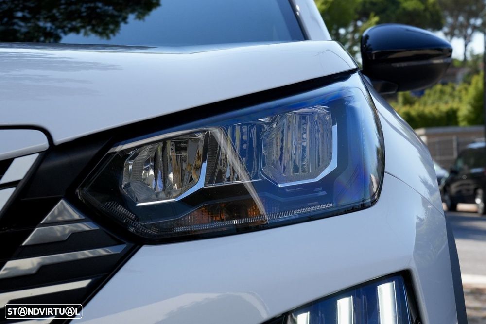 Peugeot 2008 1.2 PureTech Allure Pack EAT8 - 32