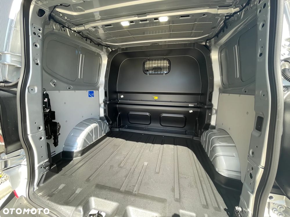 Ford Transit Custom - 11