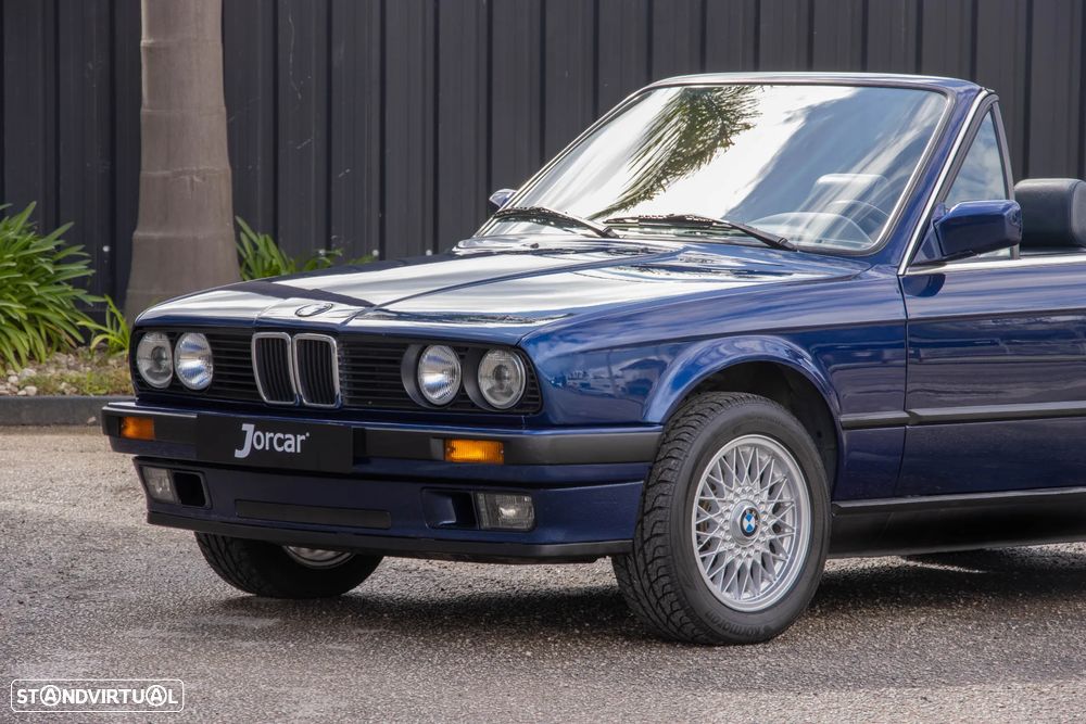 BMW 320 i Cabriolet - 2