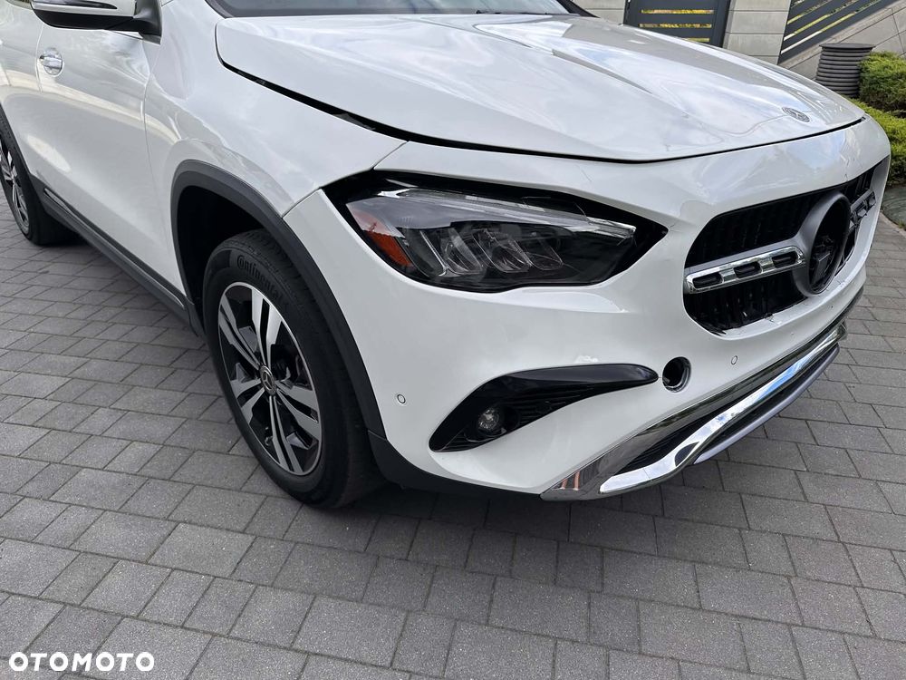 Mercedes-Benz GLA 250 4Matic 8G-DCT EDITION 2022 - 19