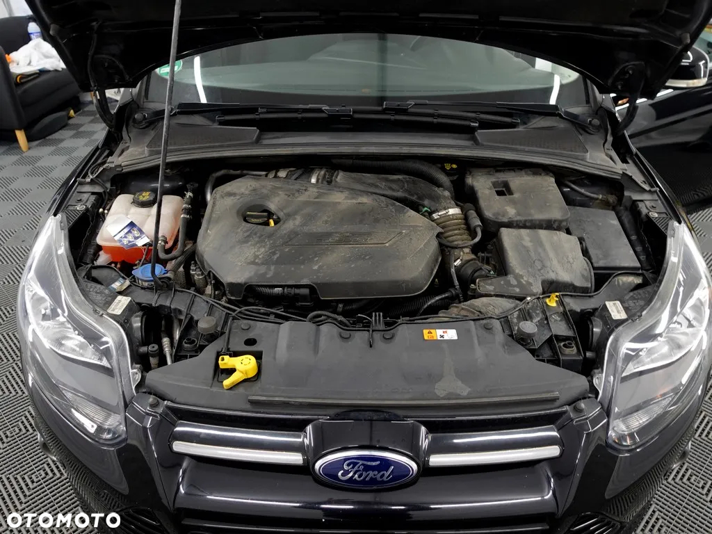 Ford Focus 1.6 EcoBoost Titanium - 38