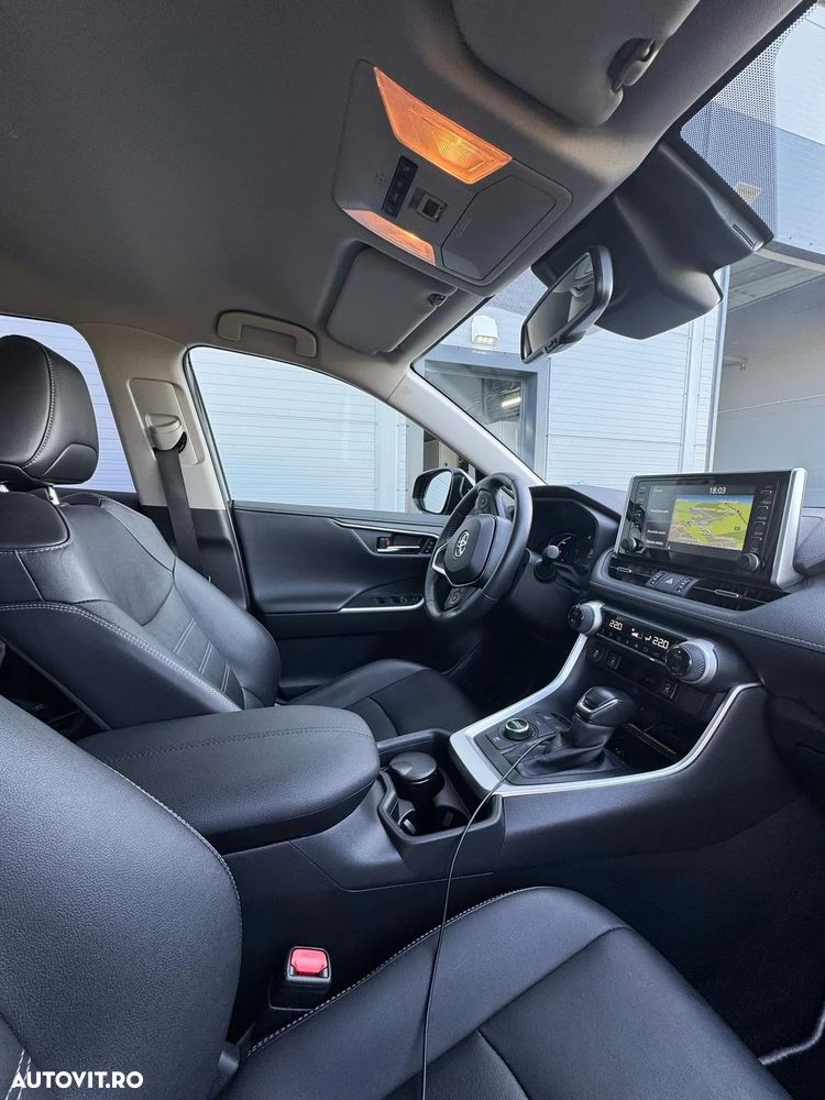 Toyota RAV4 2.0P CVT AWD Luxury - 3