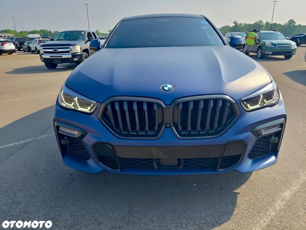 BMW X6 M50i - 2