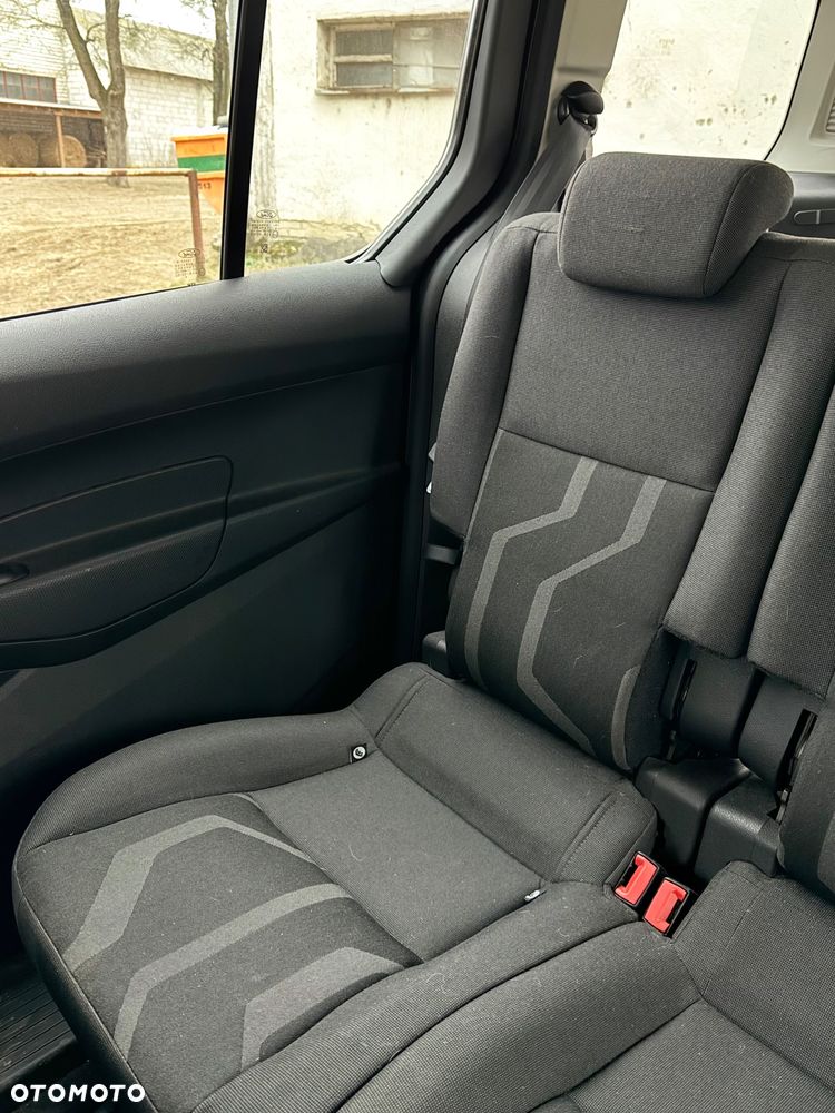 Ford Tourneo Connect Grand - 14