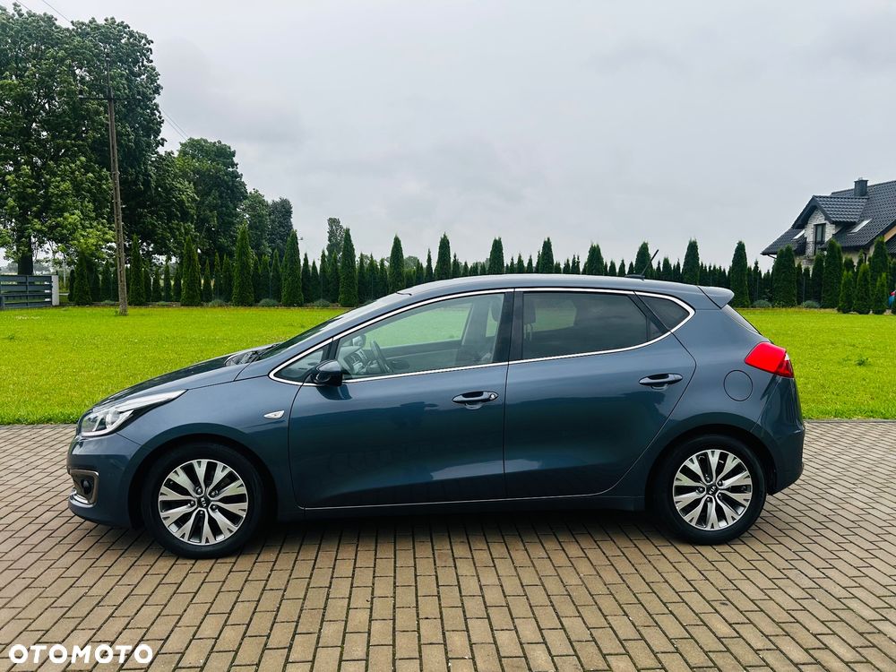 Kia Ceed 1.6 CRDi 136 ISG Dream Team Edition - 14