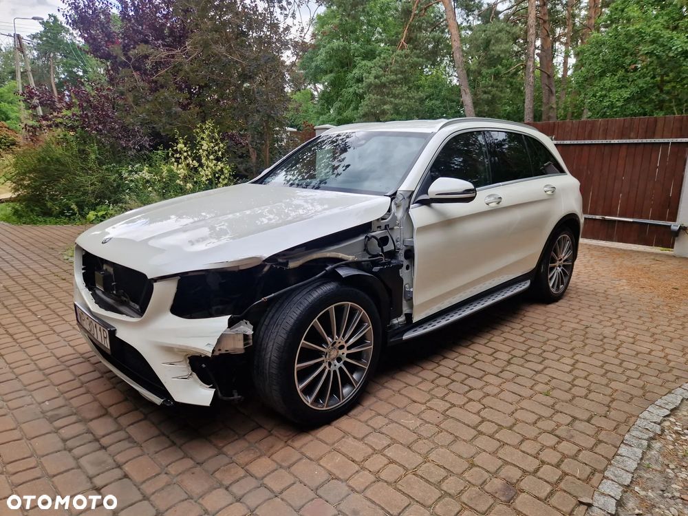 Mercedes-Benz GLC - 4